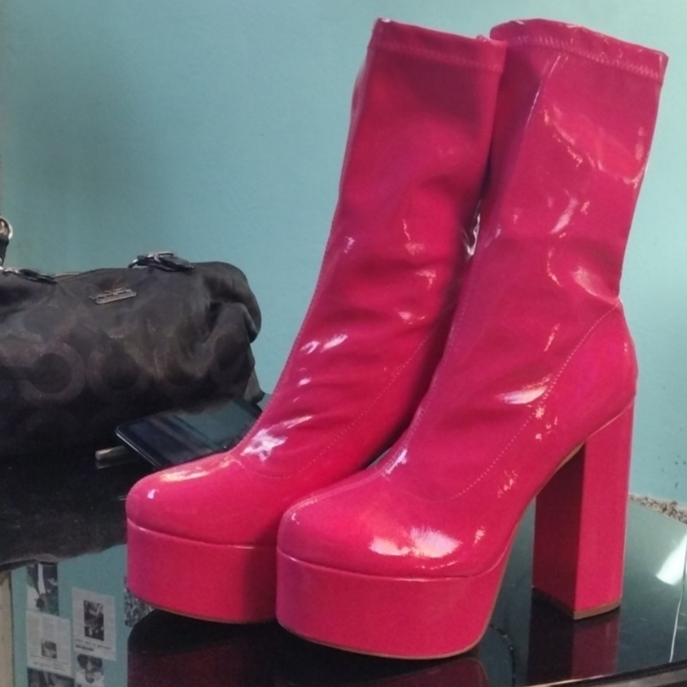 Chase & Chloe Pink Shana-1 60's Go-Go Platform Boots w/ Chunky Heel Size 10 New